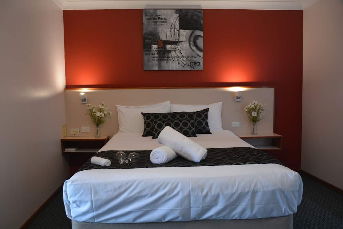 Literie de qualité supérieure, surmatelas, bureau