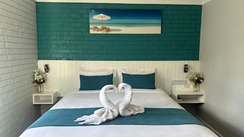 Deluxe King Room | Premium bedding, pillow-top beds, desk, laptop workspace