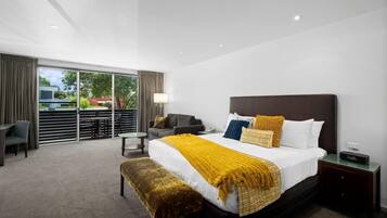 Premium bedding, minibar, in-room safe, desk