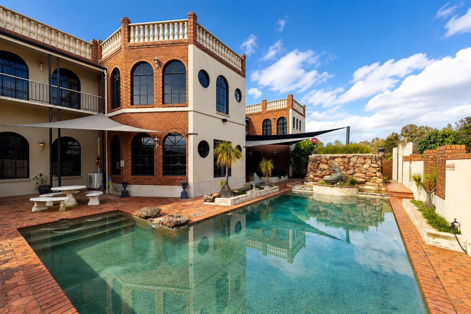 施設の正面