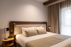 Luxury Double Room | Minibar, iron/ironing board, free WiFi, bed sheets - Thurgoona Country Club Resort (Thurgoona)