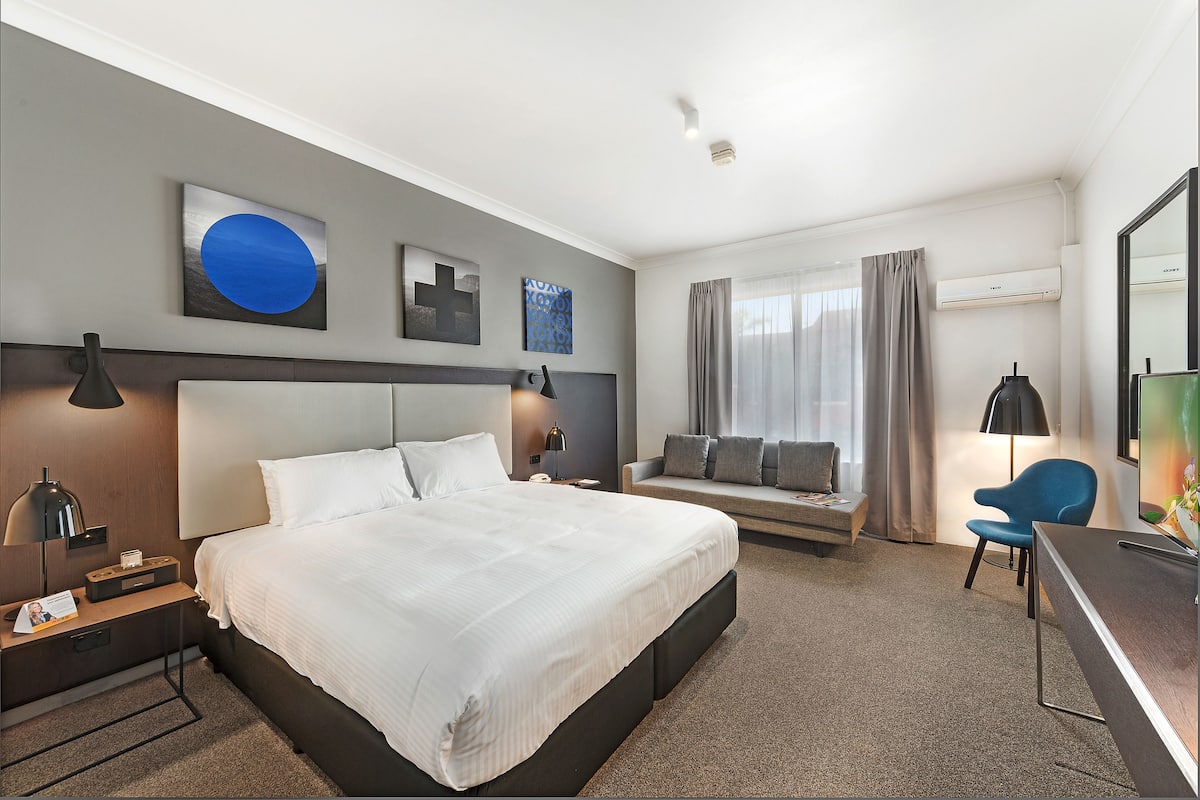 Blackout curtains, iron/ironing board, free WiFi, bed sheets