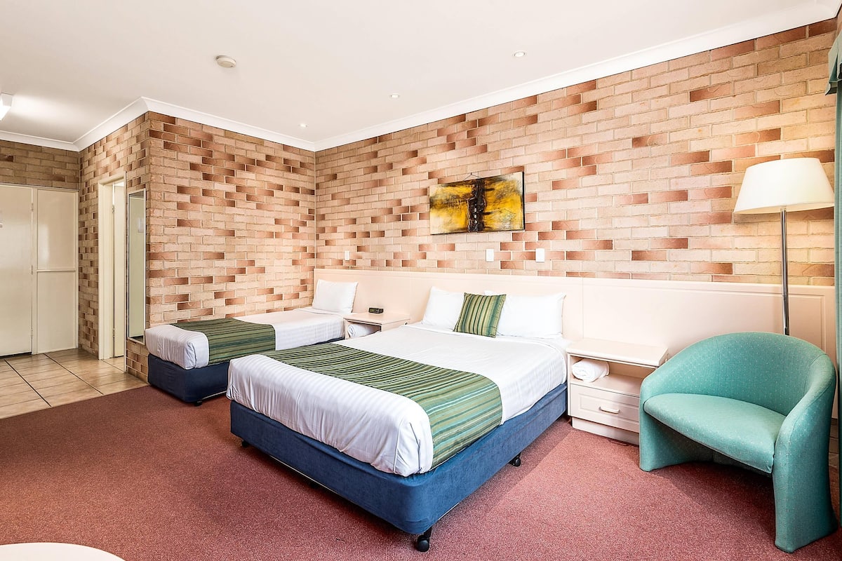 Chambre Standard, 1 grand lit et 1 canapé-lit, non-fumeur