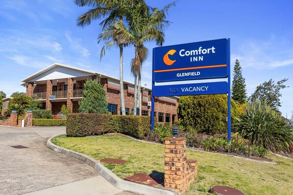 Unclassified image, 1 of 90, button - Comfort Inn Glenfield (Kearneys Spring)