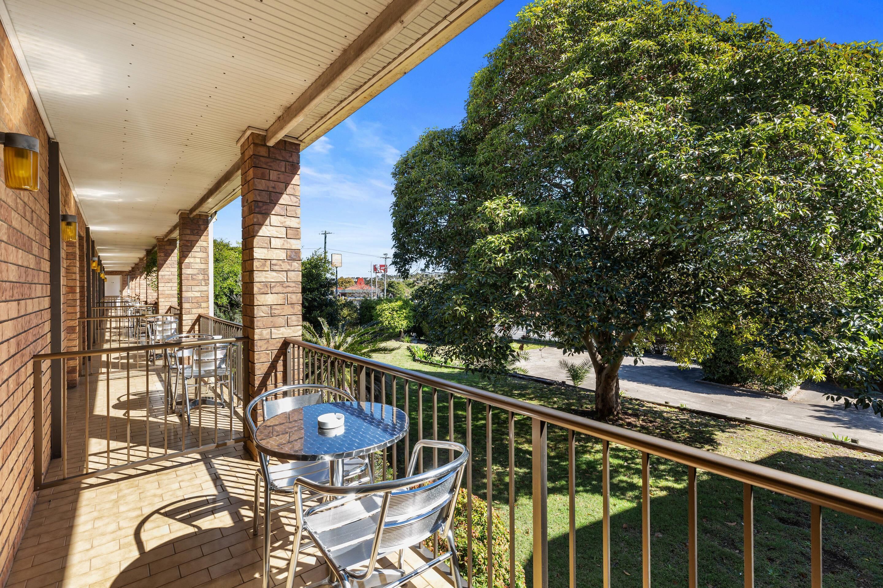 Standard Queen Room, Garden View with balcony”