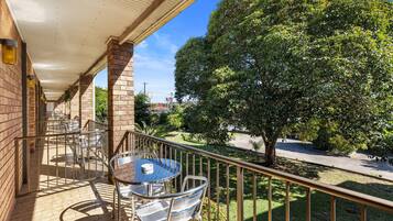 Standard Queen Room, Garden View with balcony”