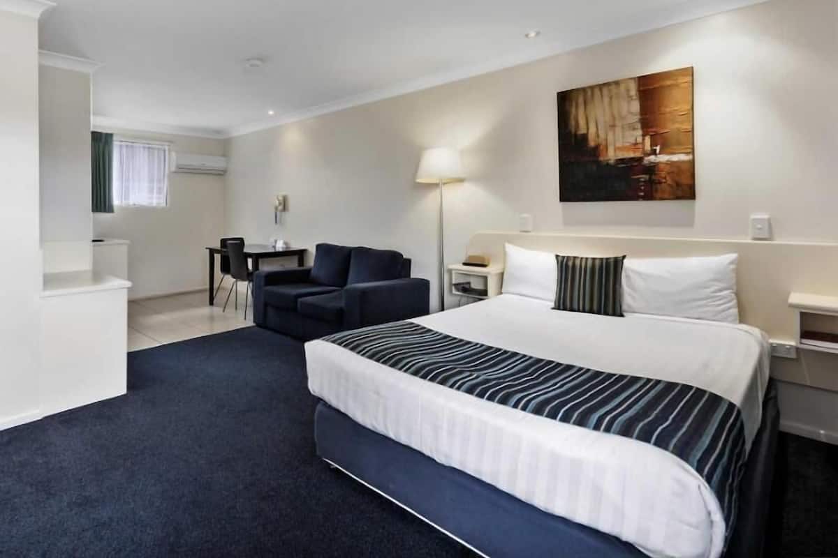 Premium bedding, individually decorated, individually furnished, desk