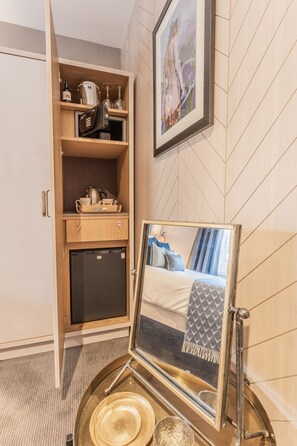 Superior Double Room | Hypo-allergenic bedding, minibar, in-room safe, desk