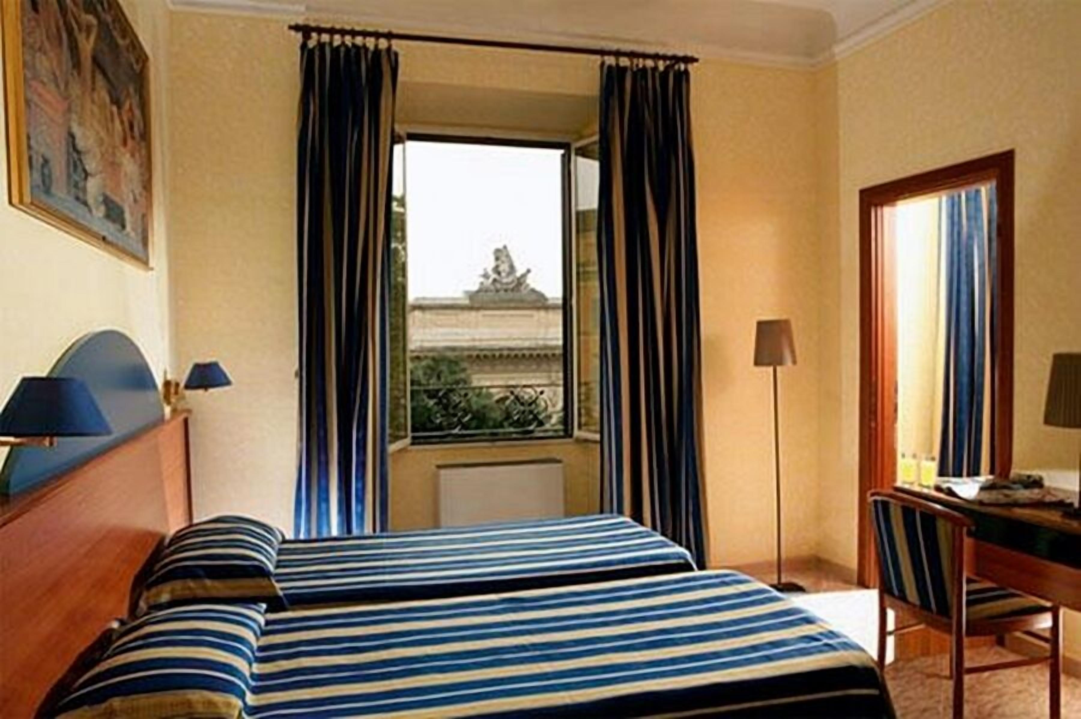 Couette en duvet d'oie, bureau, rideaux occultants