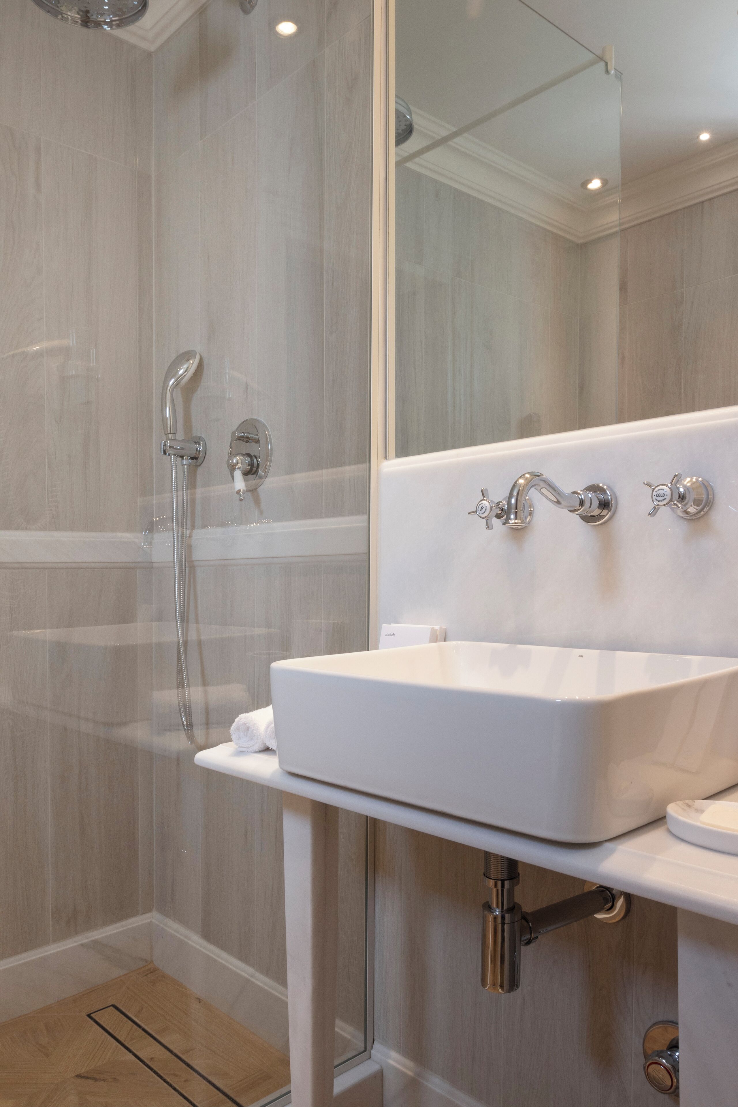 Photo - Despotiko Hotel