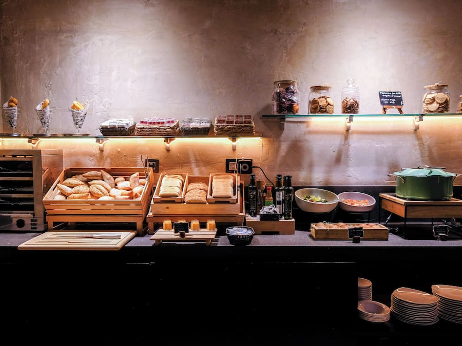 Dagelijks ontbijtbuffet (EUR 16 per persoon)