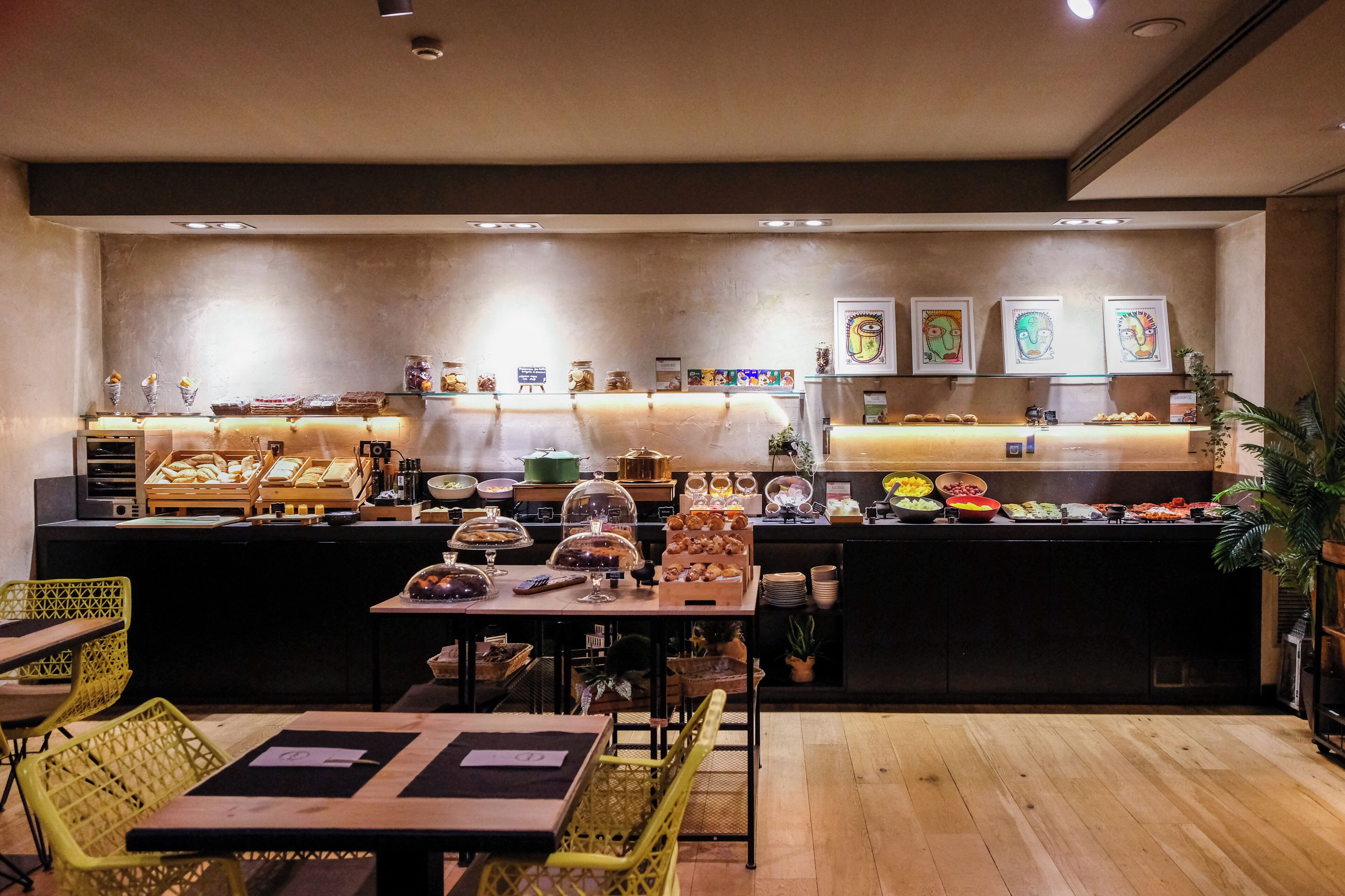 daily buffet breakfast (eur 16 per person)