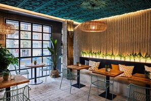 Restaurant - Hotel Indigo Madrid - Princesa by IHG (Madrid)