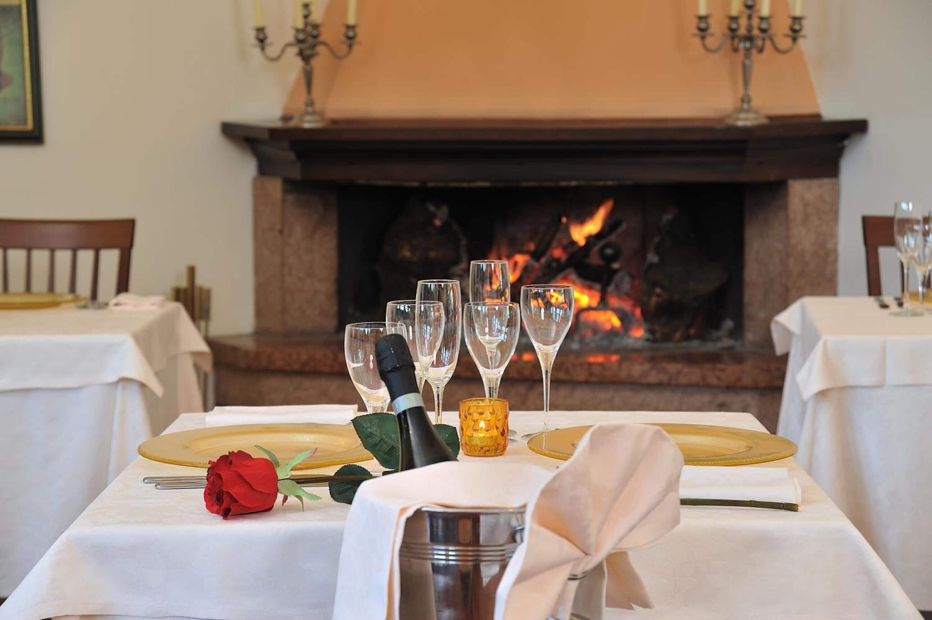 lunch and dinner served