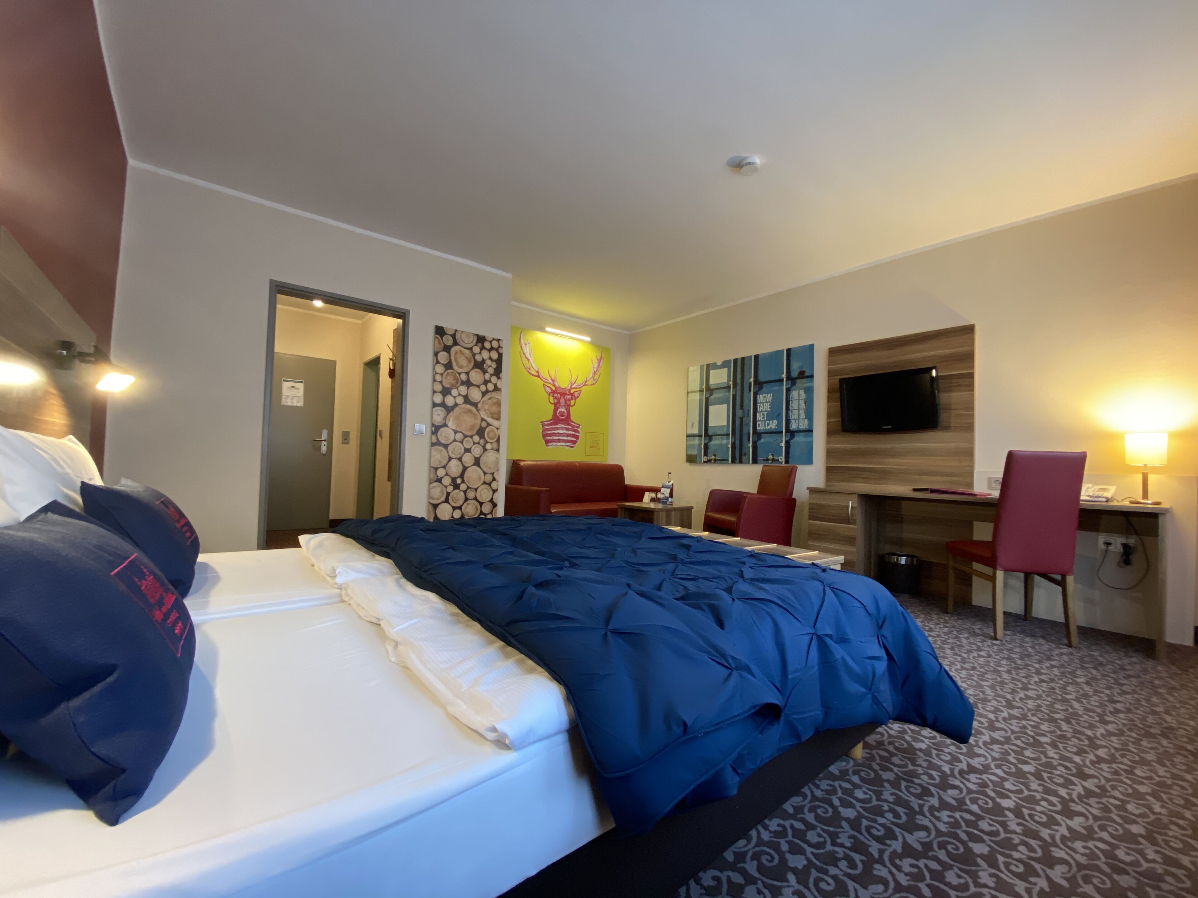 standard double room, city view | hypo-allergenic bedding, in-room safe, individually decorated, desk