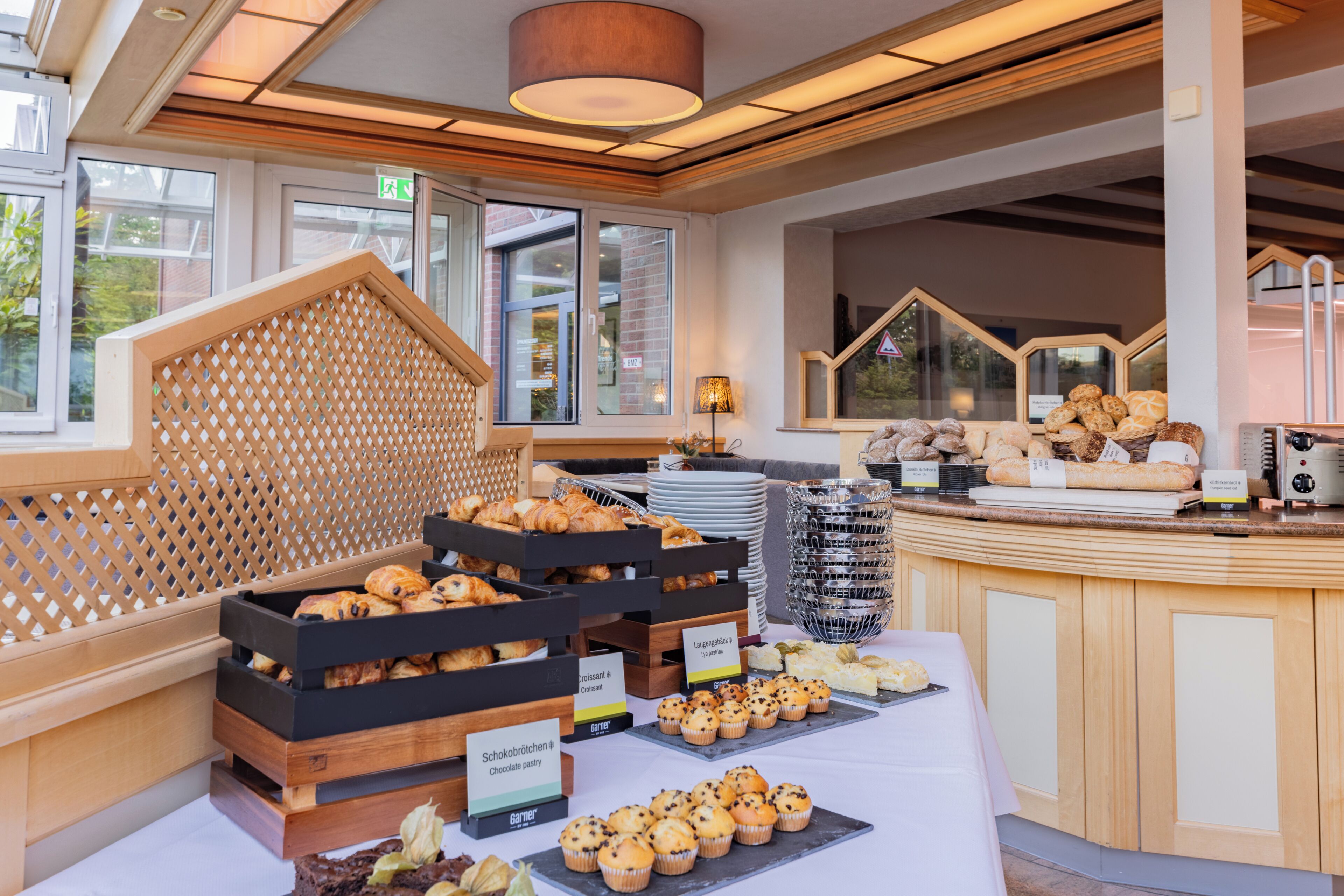 Daily buffet breakfast for a fee