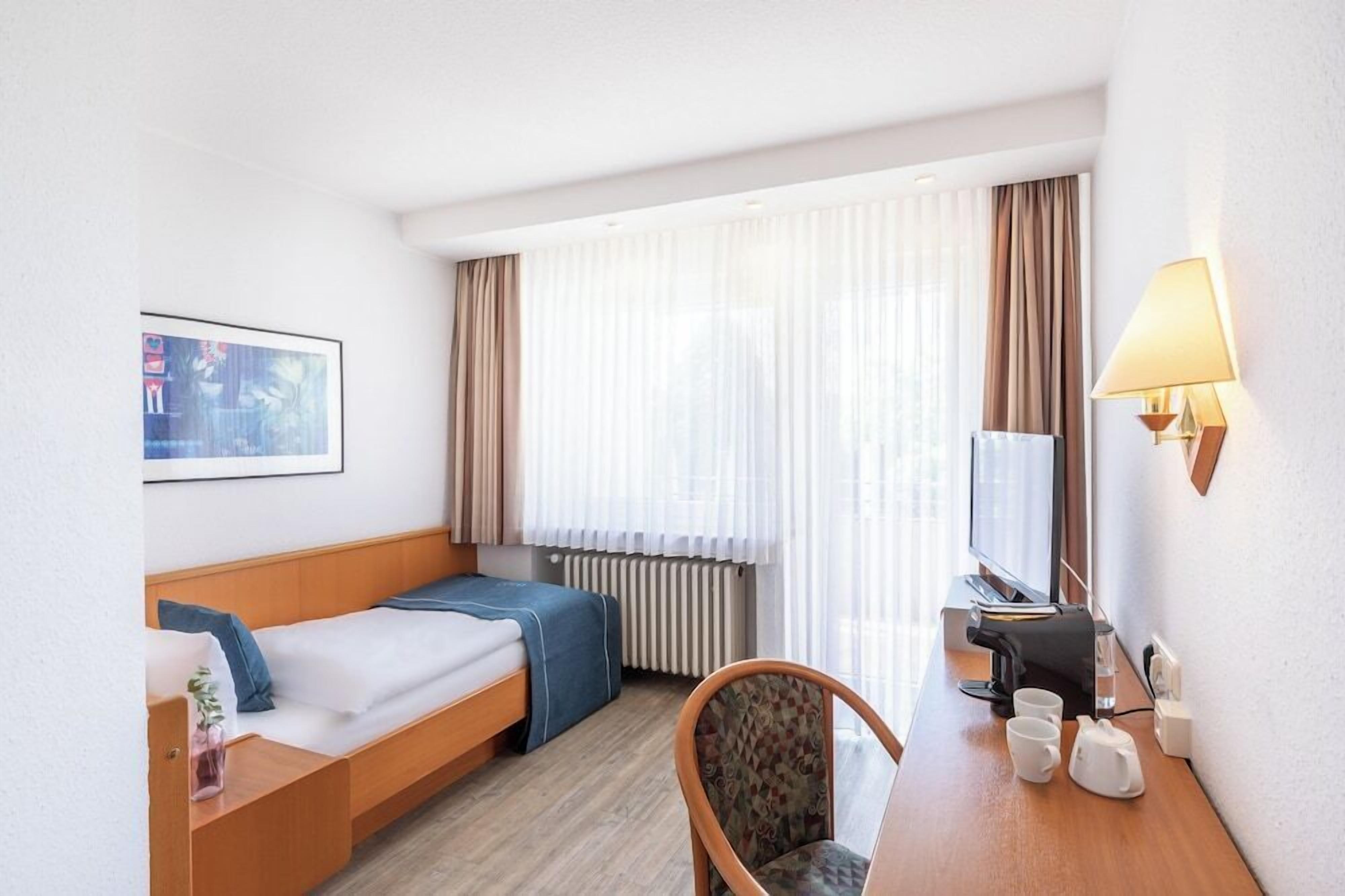 Ropa de cama de alta calidad y minibar 