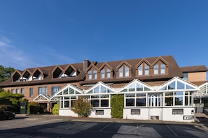Front of property - Hotel Elisenhof (Moenchengladbach)