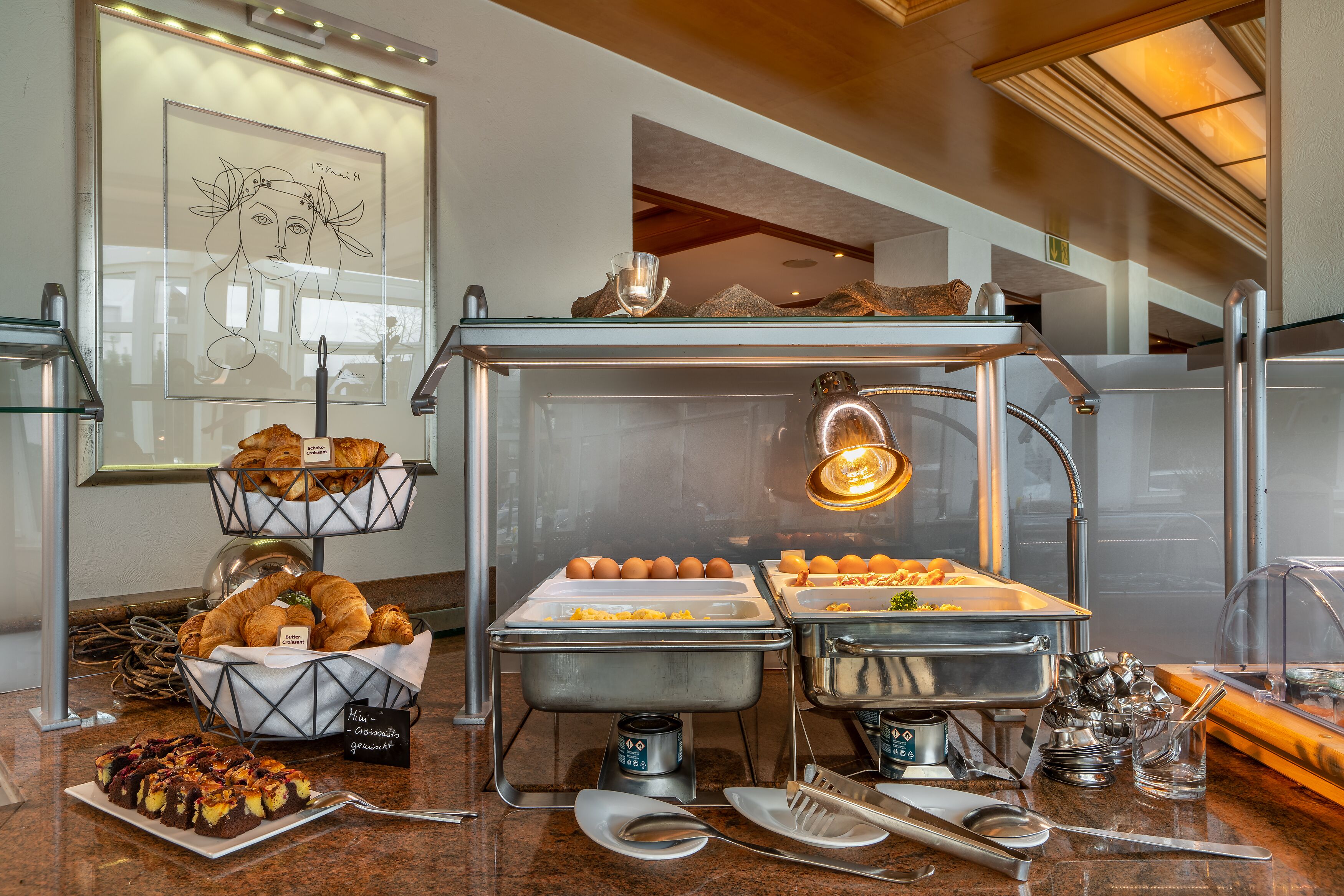 daily buffet breakfast (eur 16 per person)
