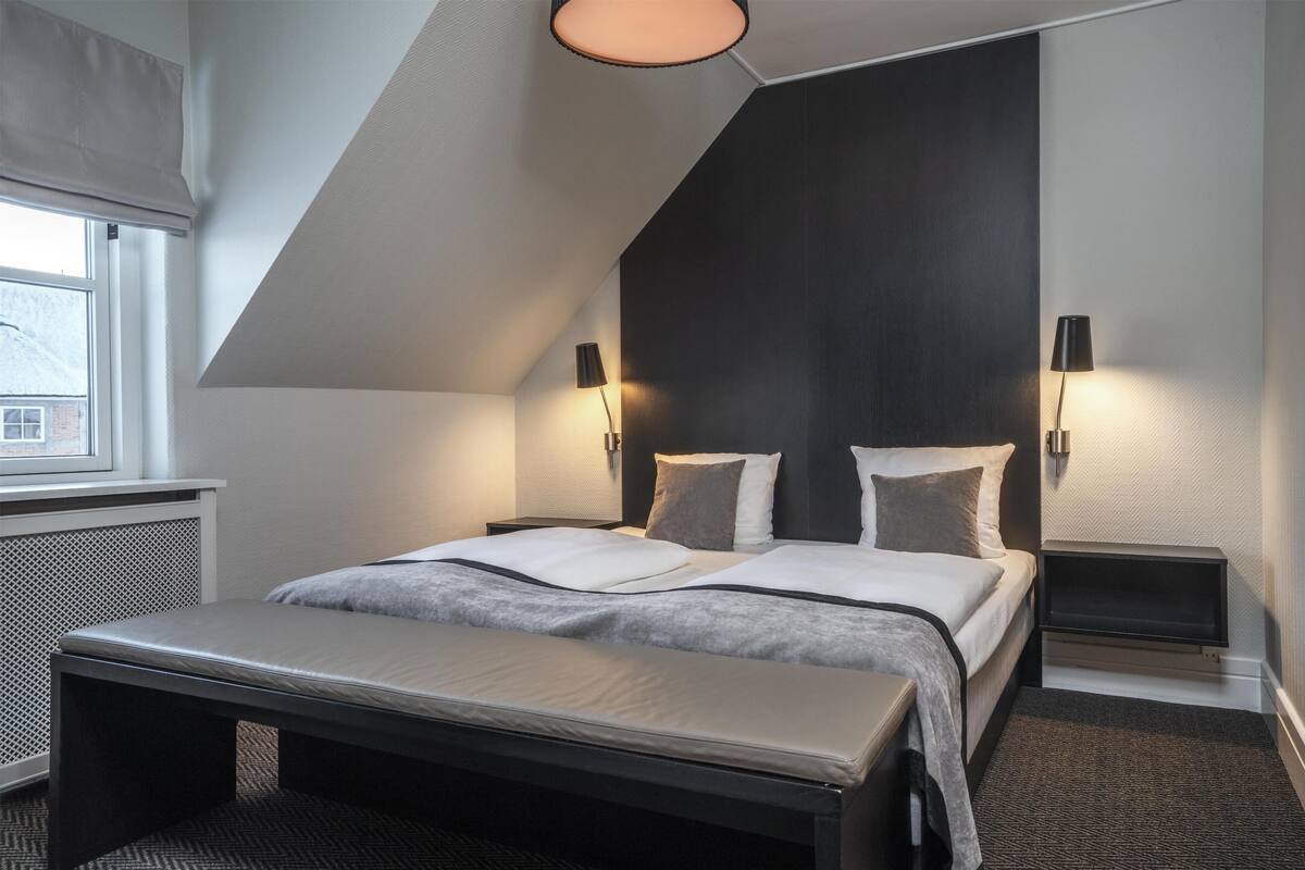 Suite, Garden View