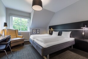 Ropa de cama hipoalergénica, escritorio, cortinas blackout y cunas 