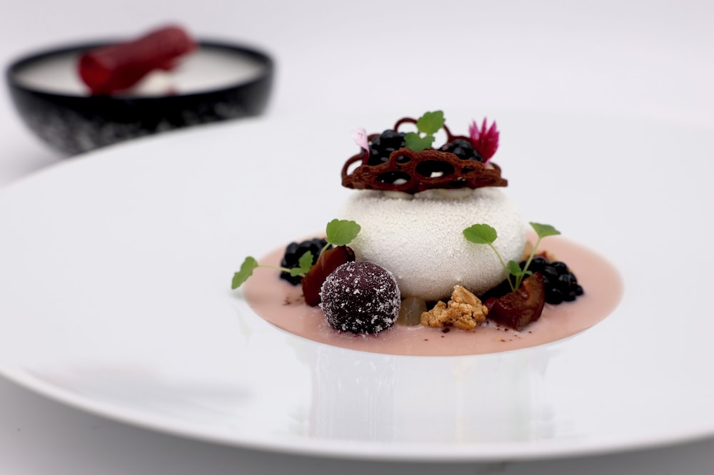 ZUR WEINSTEIGE - Hotel • Schlösschen • Gourmetrestaurant by null