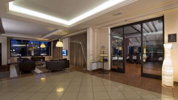 Coin salon dans le hall