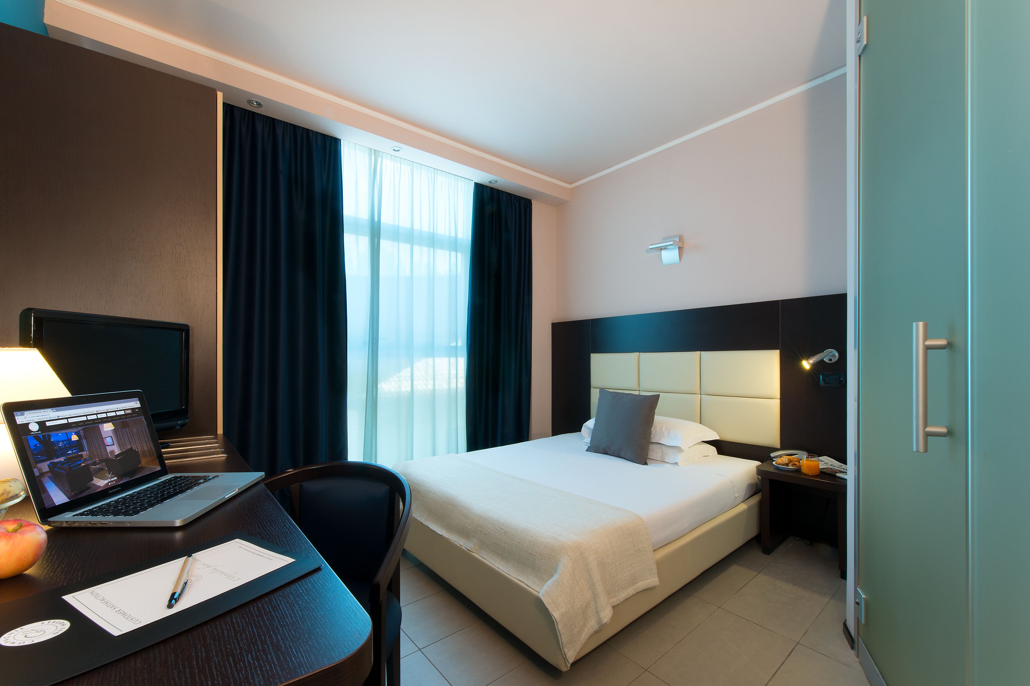 minibar, in-room safe, desk, soundproofing