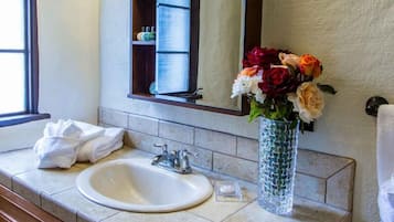 Standard Room, 2 Double Beds | Bathroom | Shower, free toiletries, towels