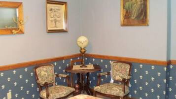 Chambre Classique, 1 très grand lit | Vue de la chambre