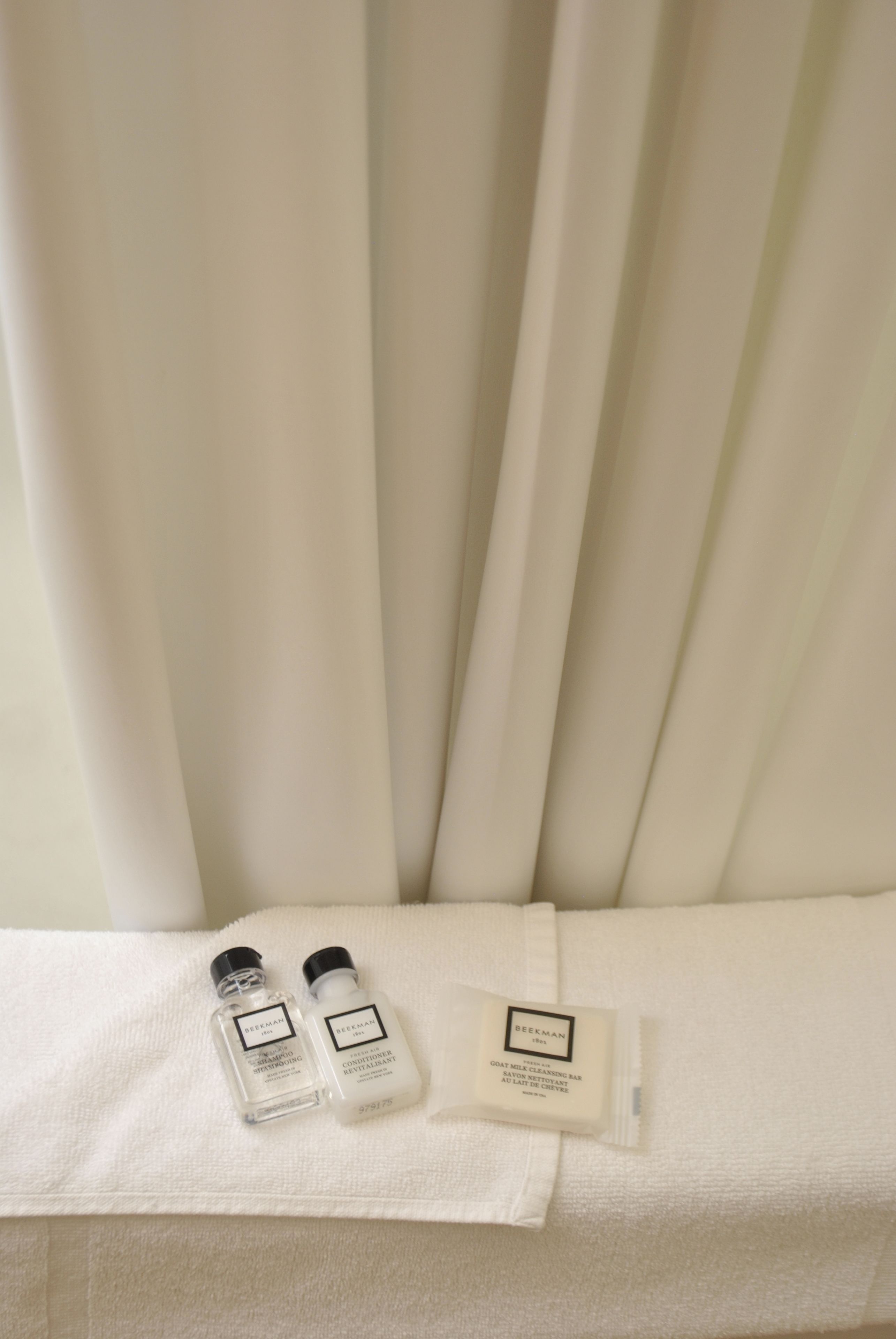 classic room | bathroom | free toiletries, hair dryer, towels