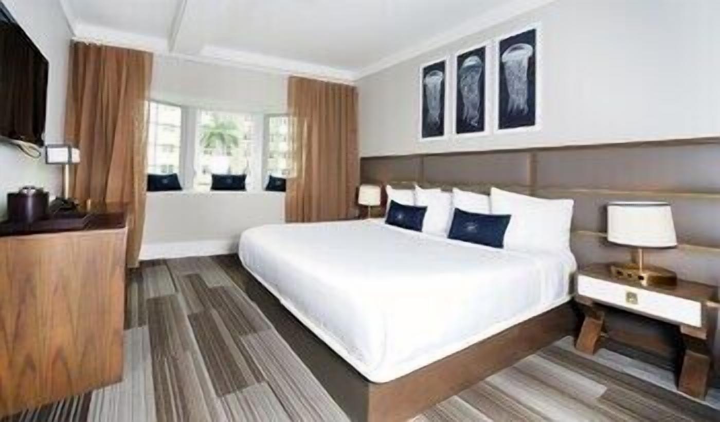 Egyptian cotton sheets, premium bedding, down duvets, pillow-top beds