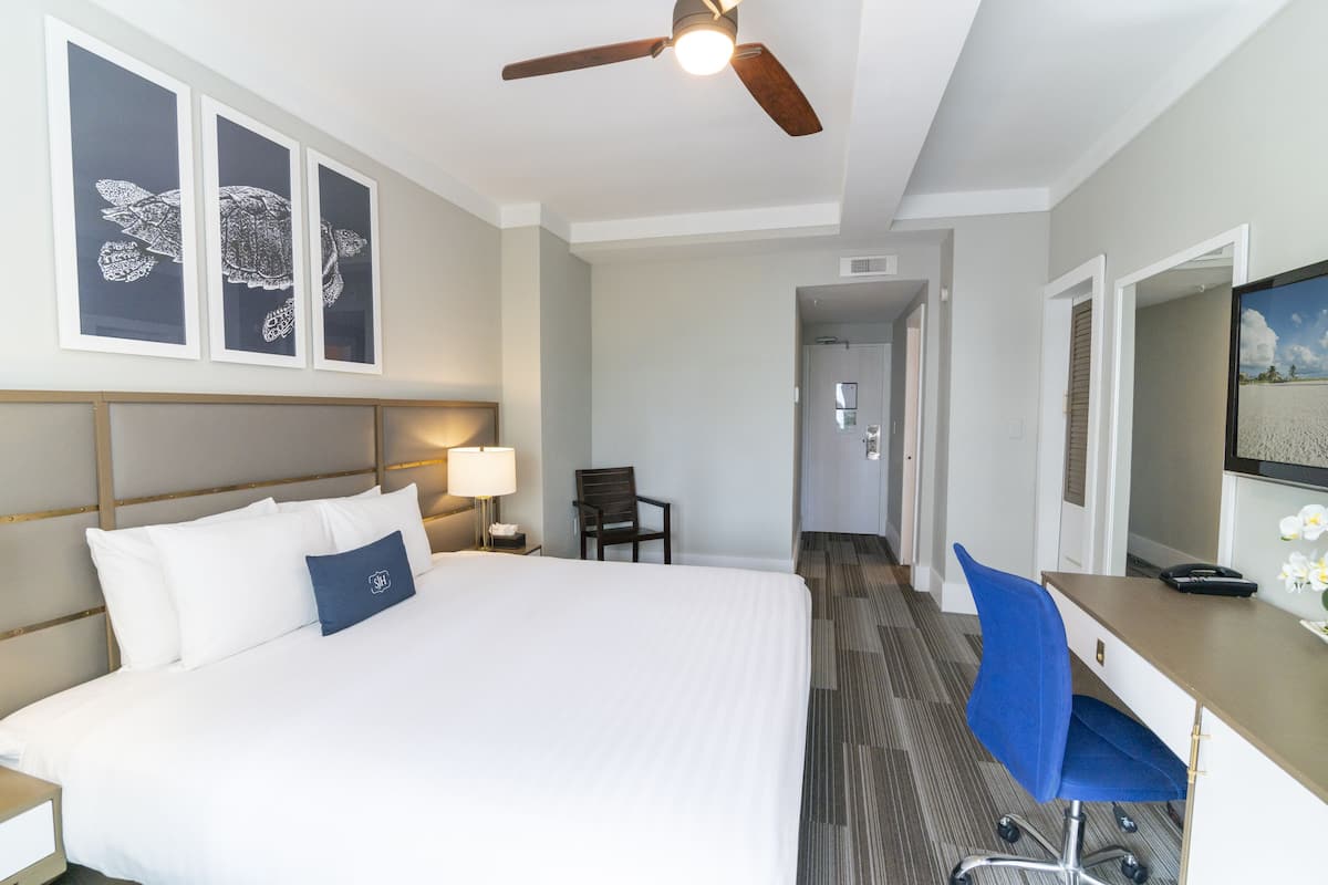 Luxury Double Room, 1 King Bed | Egyptian cotton sheets, premium bedding, down duvets, pillow-top beds
