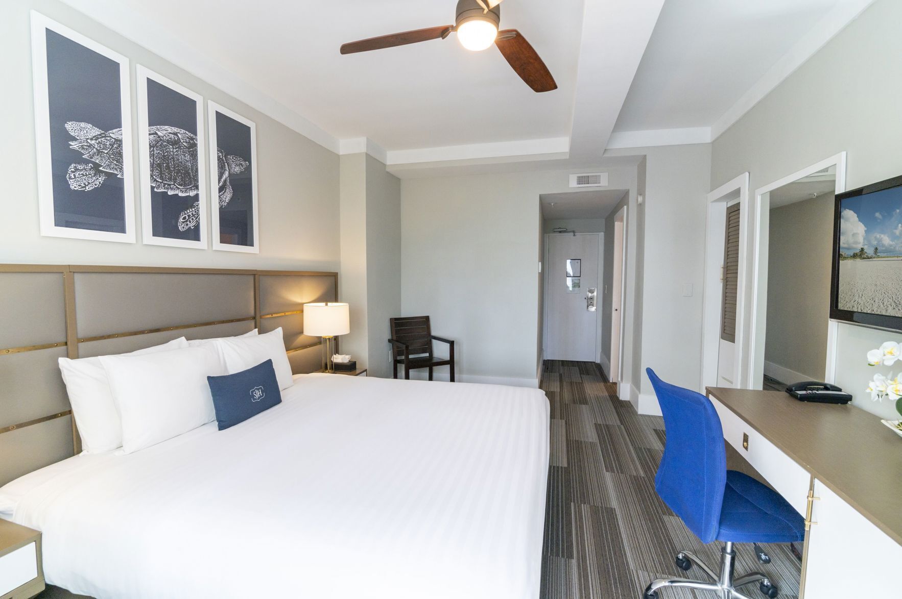 Egyptian cotton sheets, premium bedding, down duvets, pillow-top beds