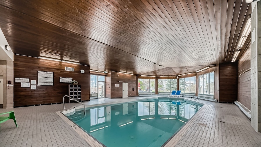 Stony Plain Inn and Suites