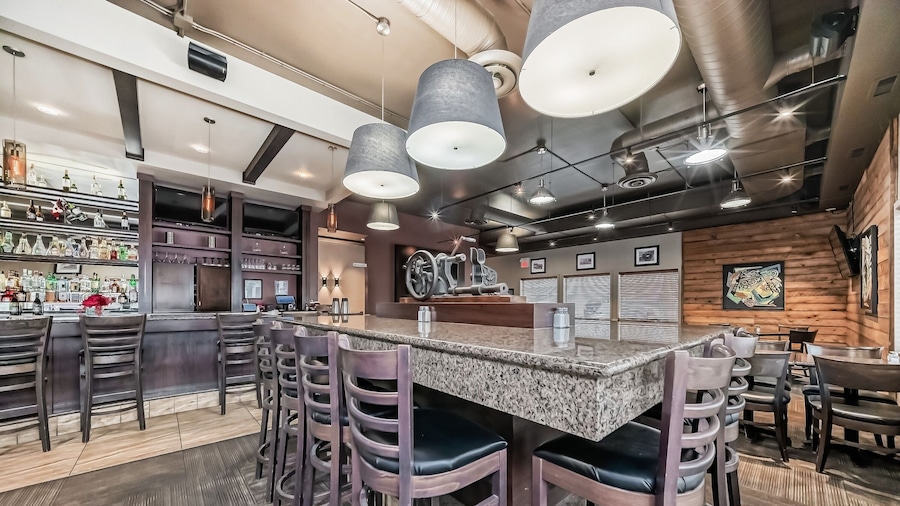 Stony Plain Inn and Suites