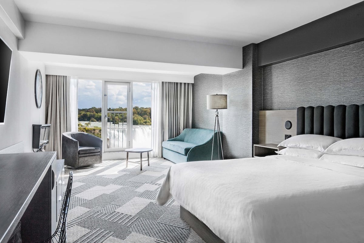 1 bedroom, premium bedding, in-room safe, desk