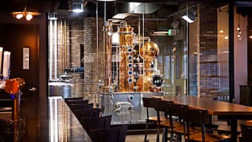 2 restaurants, serveren ontbijt, lunch, diner, Italiaanse gerechten