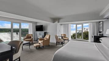 Luxe beddengoed, een kluis op de kamer, een bureau