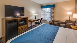 Premium bedding, in-room safe, desk, blackout drapes