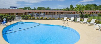 Knights Inn Mount Airy