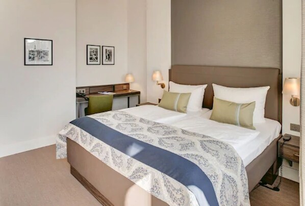 Double Room, Partial Ocean View | Premium bedding, down duvets, pillow-top beds, minibar