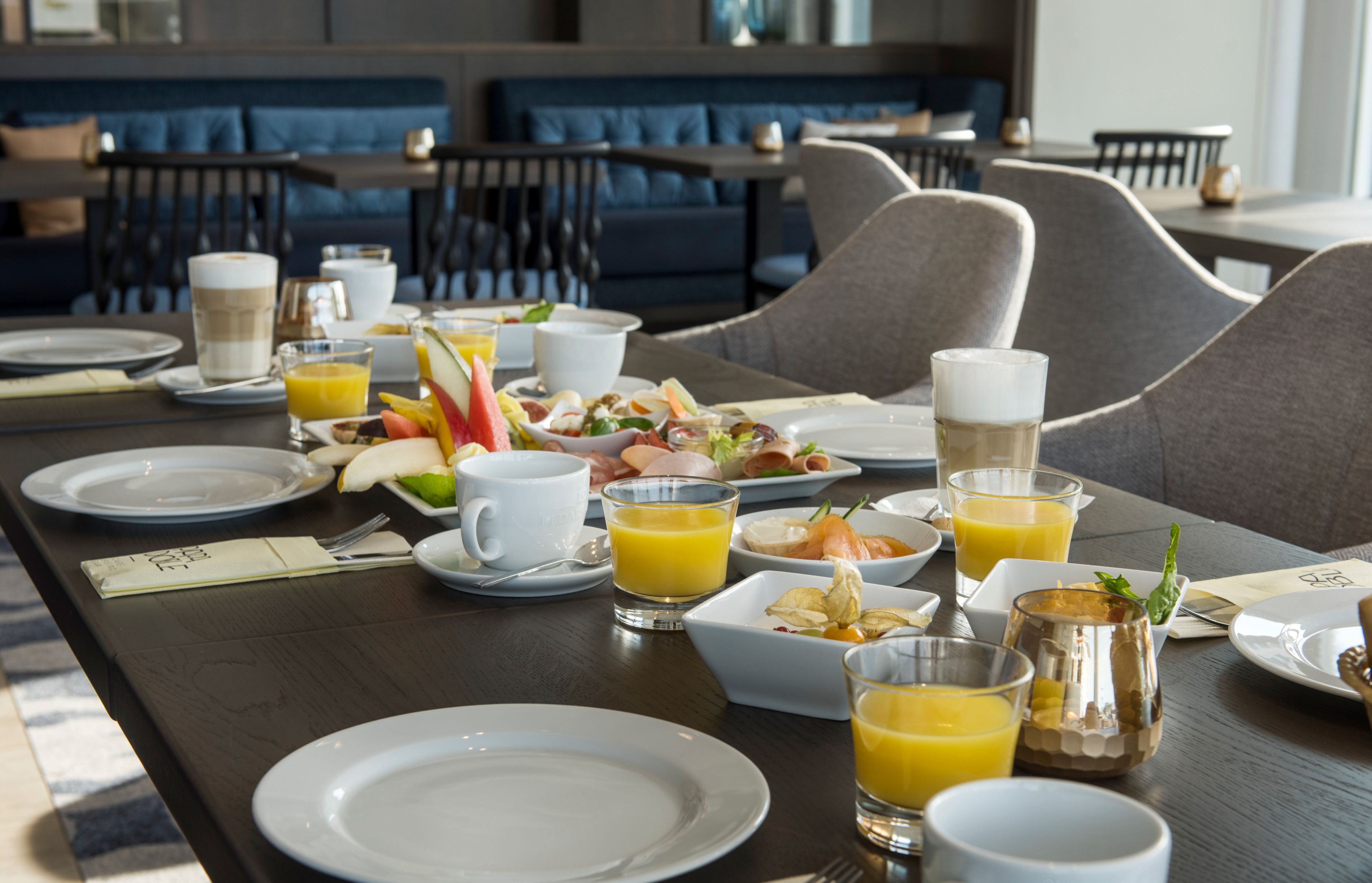 daily buffet breakfast (eur 22 per person)