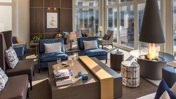 Lobby-Lounge