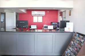 Concierge desk