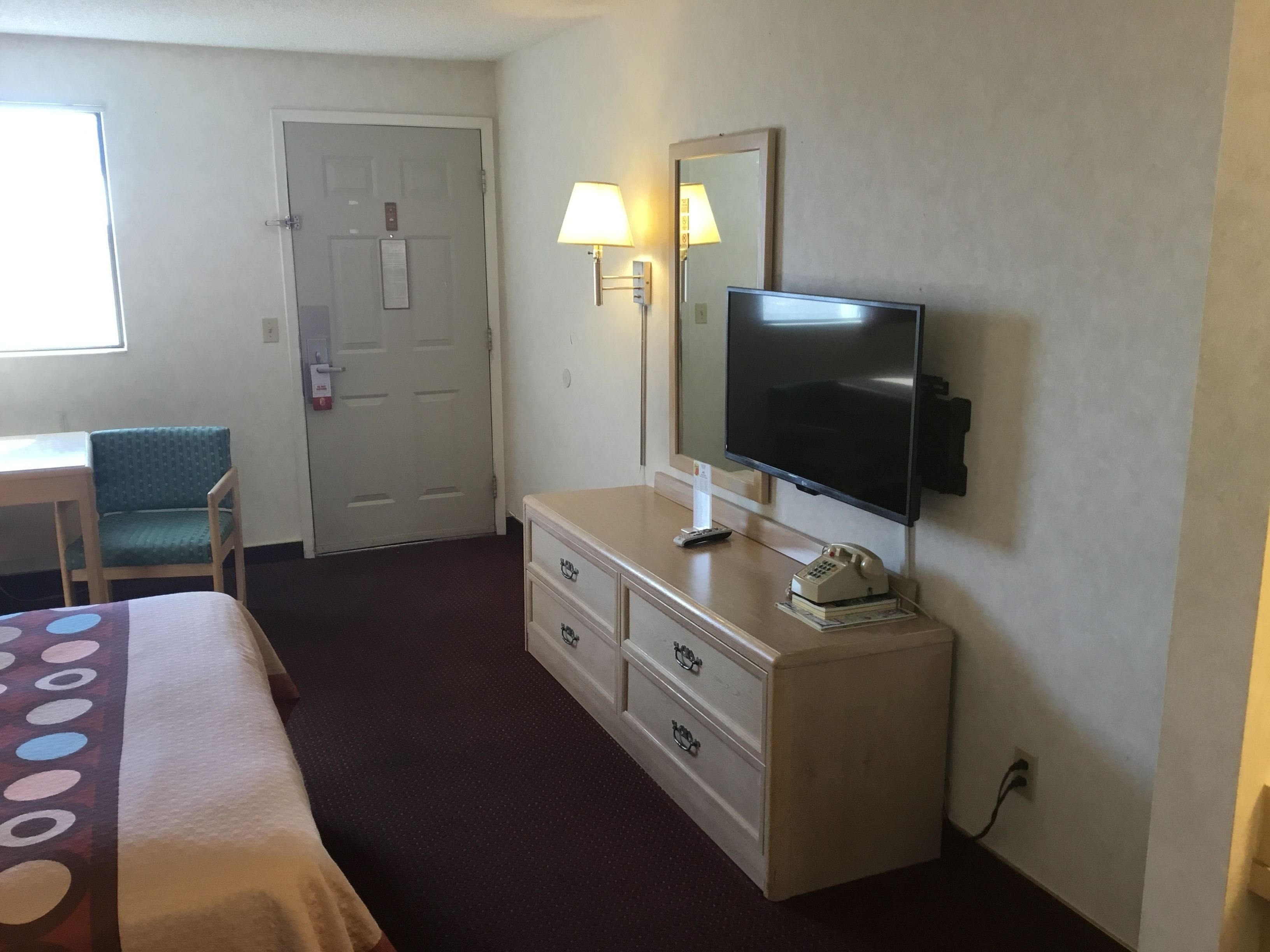 Foto - Super 8 by Wyndham Bishop