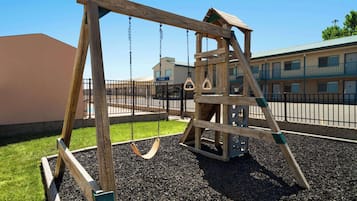Children’s play area – outdoor