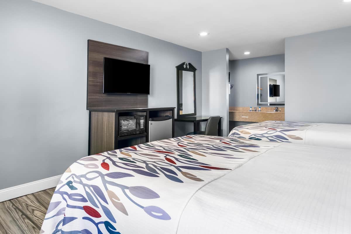 Free WiFi, bed sheets