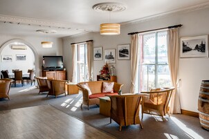 Se sirven desayunos y cenas, cocina local