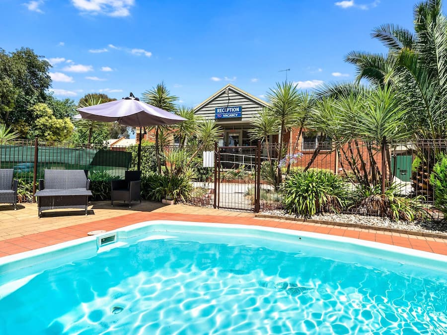 Kolam renang outdoor